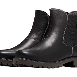 Eastland Black Leather Ankle Booties